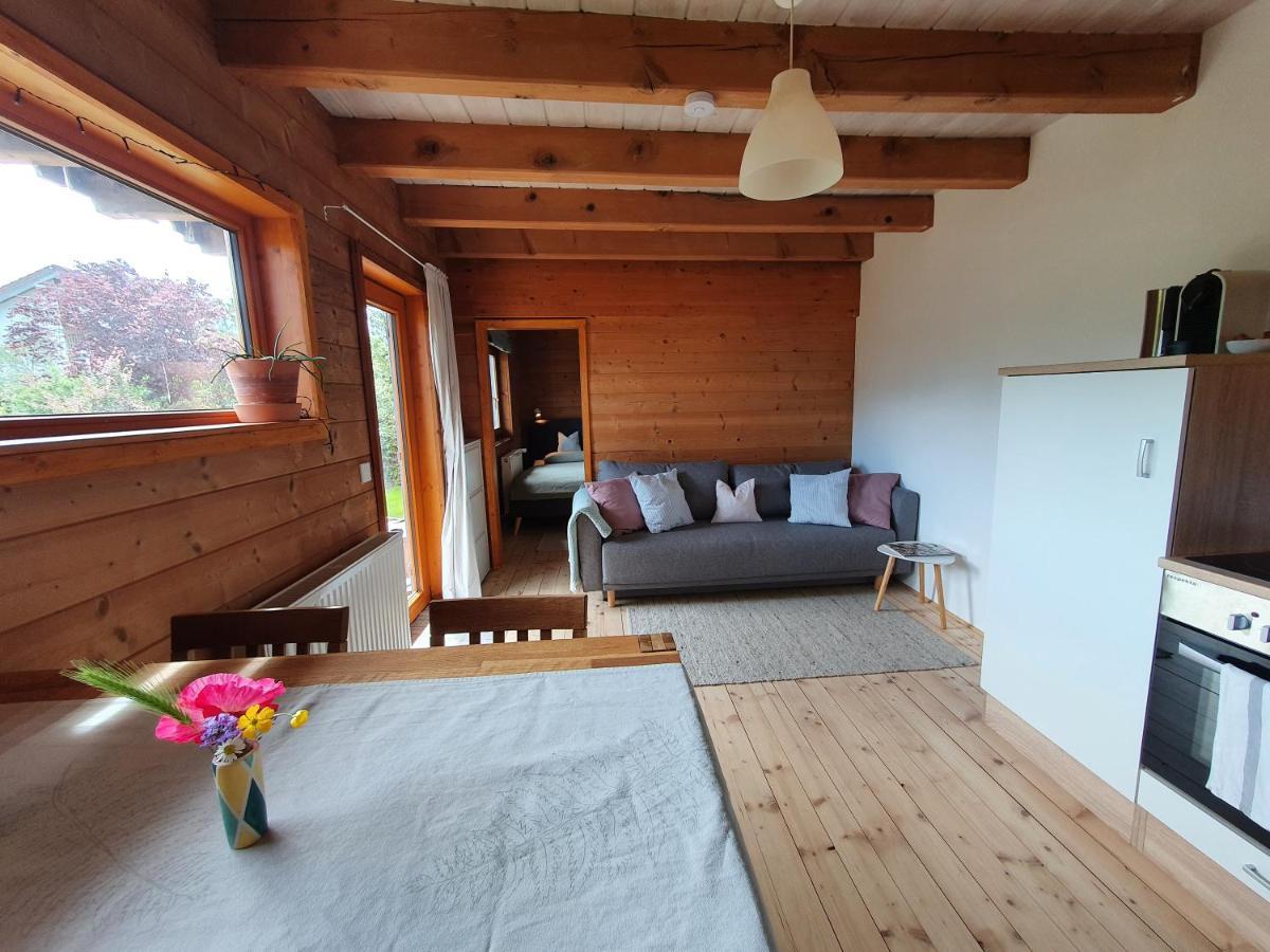 Helle Und Idyllische 2 Zimmer Wohnung Am Rande Von Berlin Exterior foto